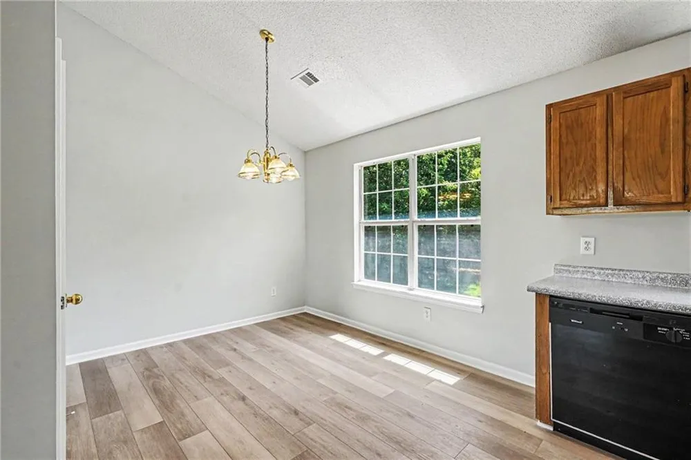 4967 Mckinley Drive Lula, GA 30554