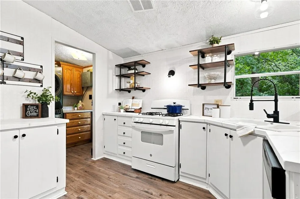 143 Brandon Way Ellijay, GA 30540