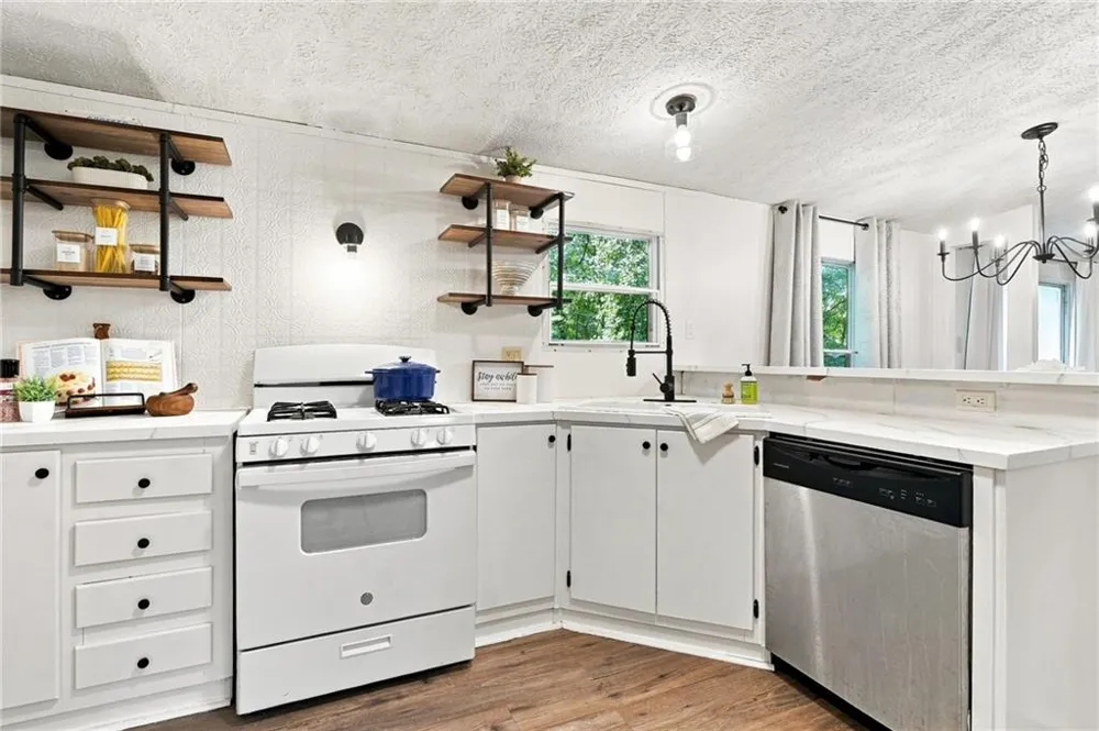 143 Brandon Way Ellijay, GA 30540