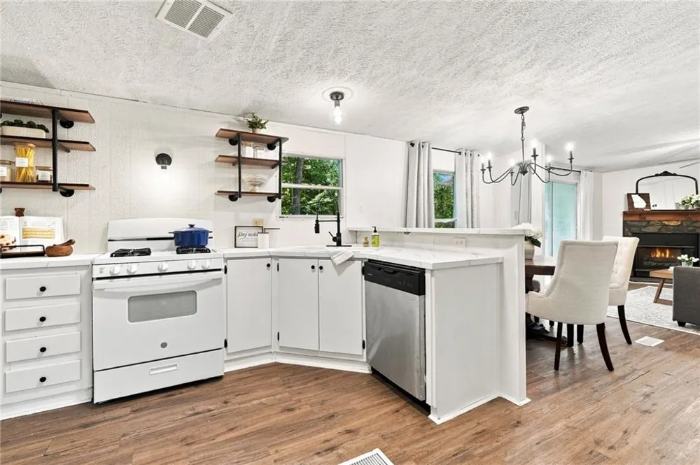 143 Brandon Way Ellijay, GA 30540