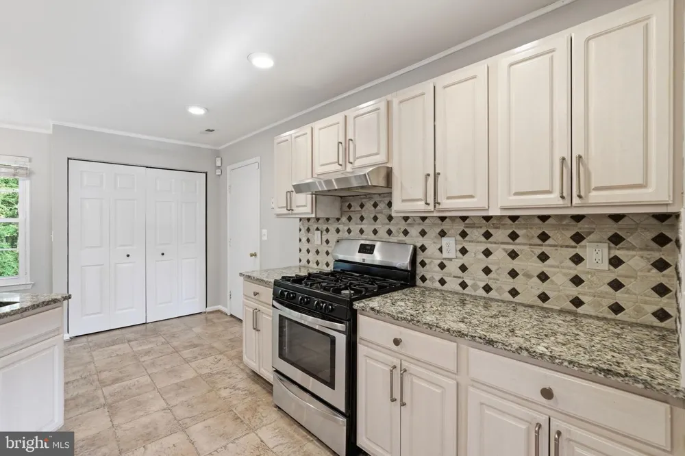 2424 VIDALIA COURT Waldorf, MD 20601