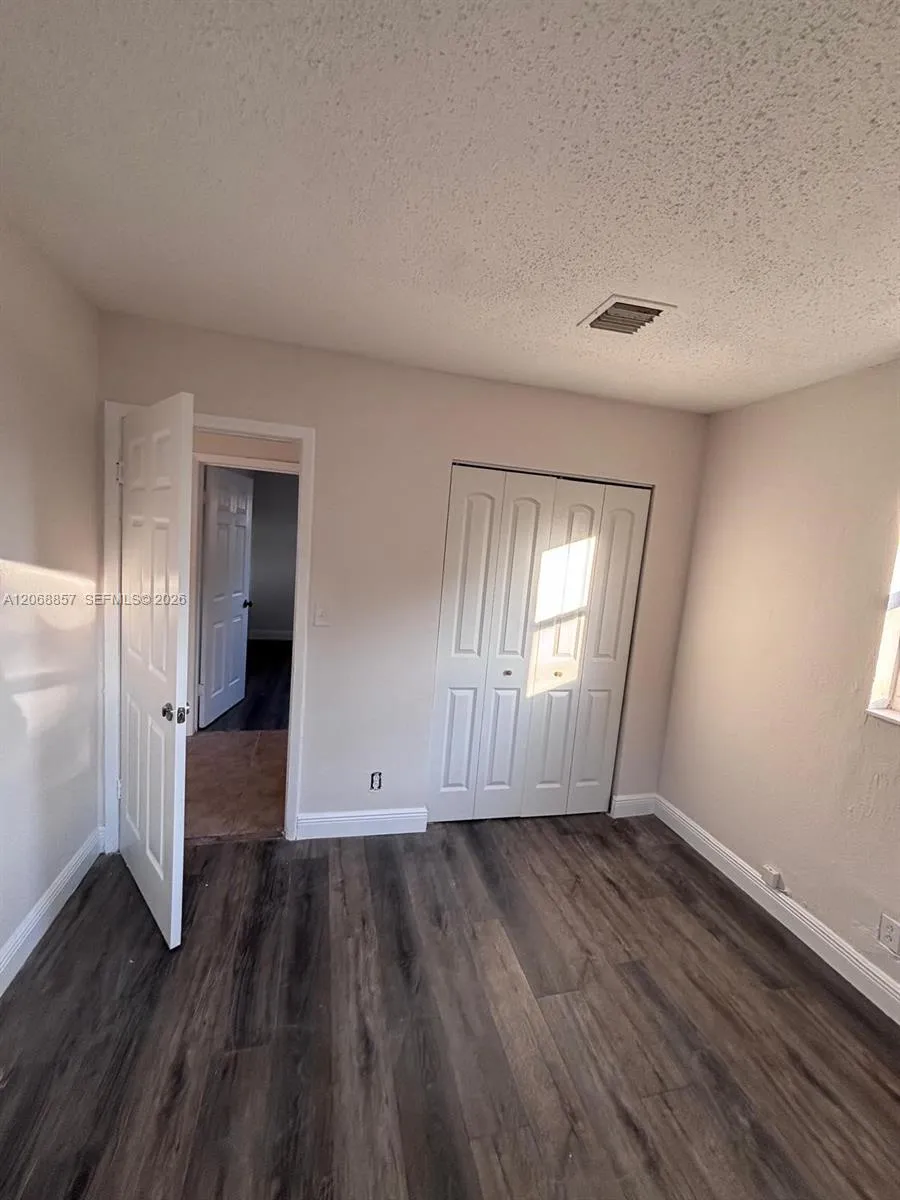 4145 SW 19th St #1 West Park, FL 33023