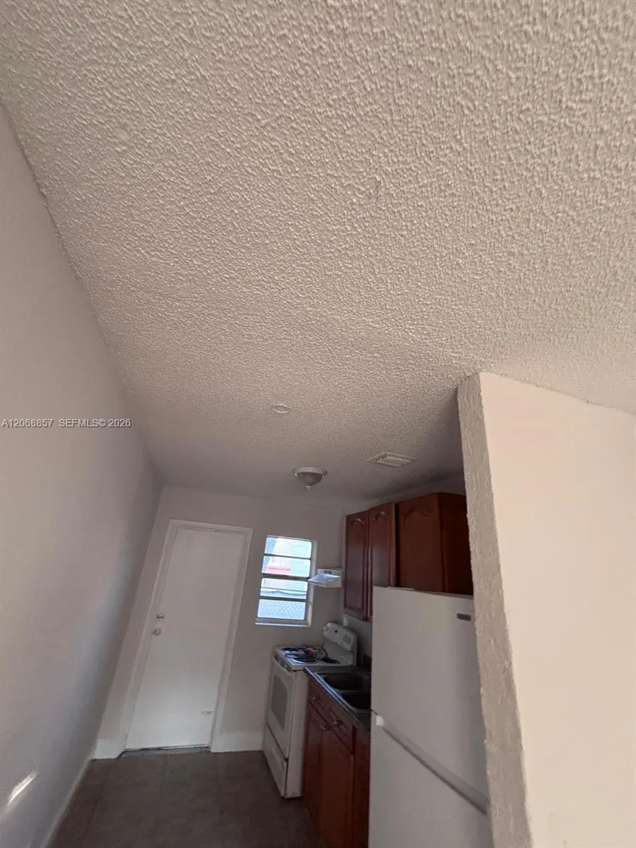 4145 SW 19th St #1 West Park, FL 33023