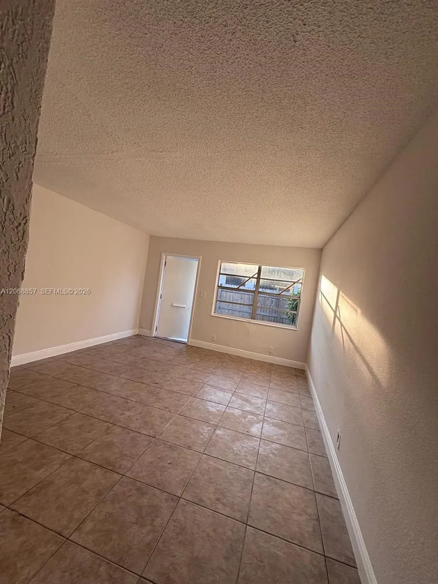 4145 SW 19th St #1 West Park, FL 33023