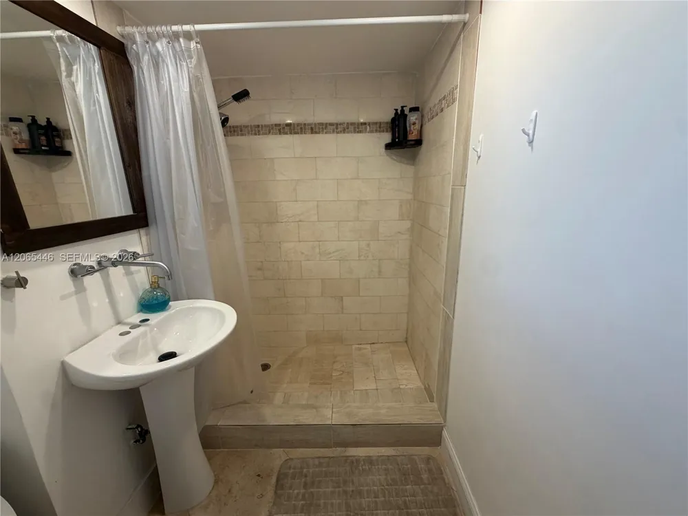 2903 Miami Beach Blvd #201 North Miami Beach, FL 33160
