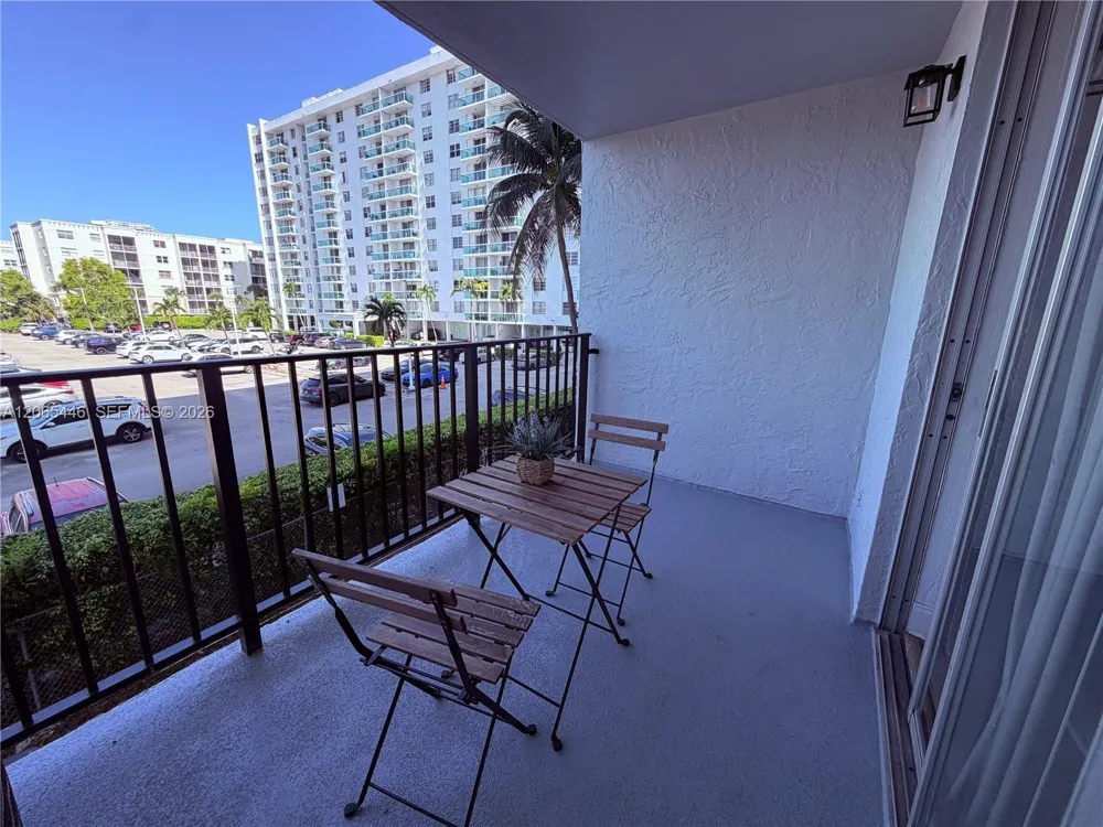 2903 Miami Beach Blvd #201 North Miami Beach, FL 33160