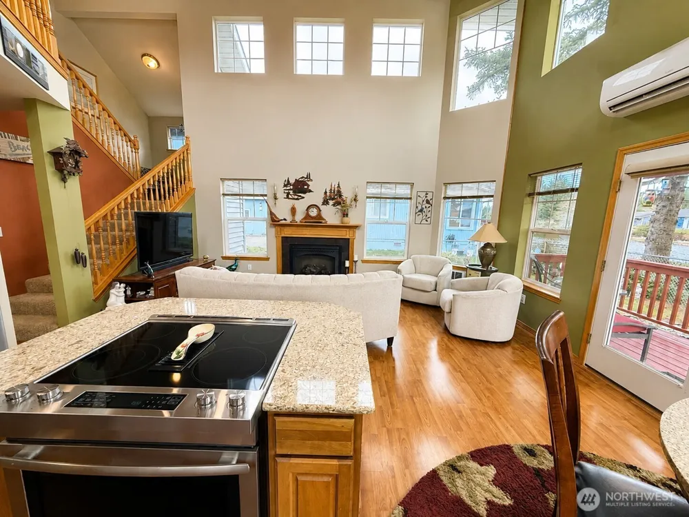 522 Point Brown Avenue SE Ocean Shores, WA 98569