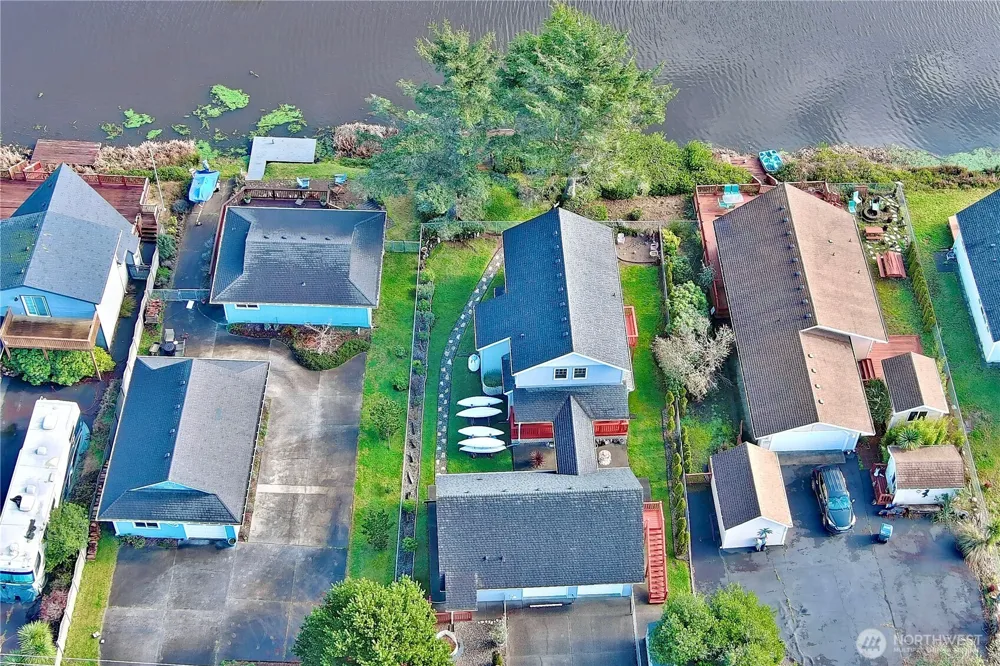 522 Point Brown Avenue SE Ocean Shores, WA 98569