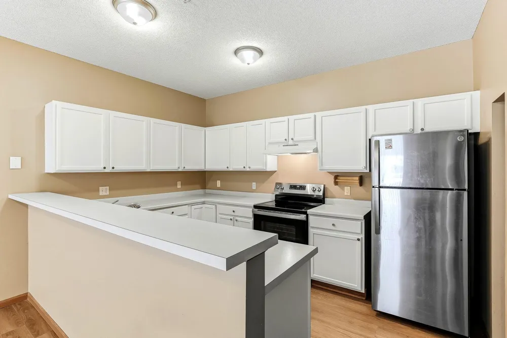 428 Willoughby Way W Minnetonka, MN 55305