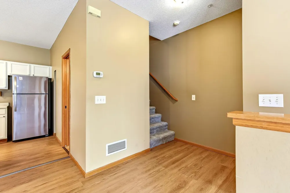 428 Willoughby Way W Minnetonka, MN 55305