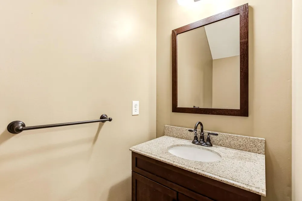 428 Willoughby Way W Minnetonka, MN 55305