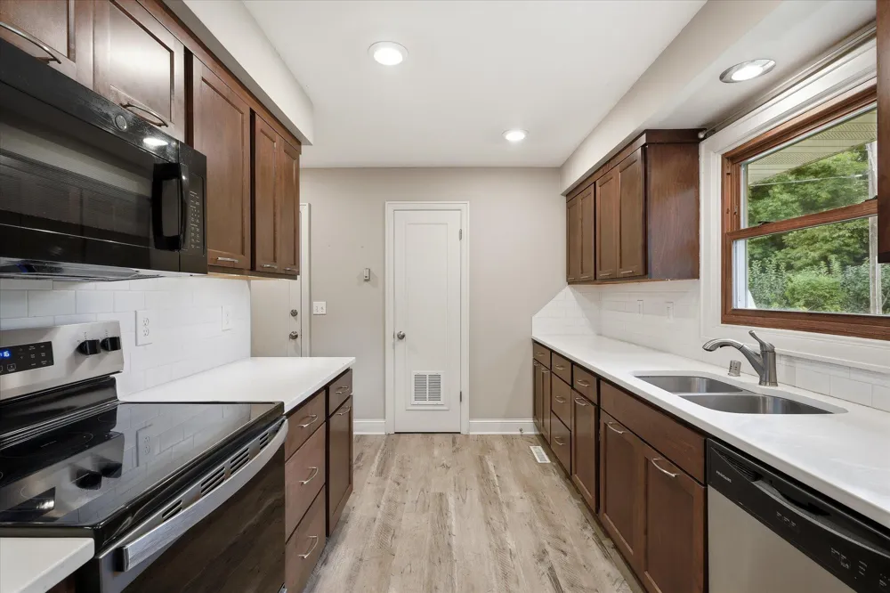112 Willow Drive SW Saint Michael, MN 55376