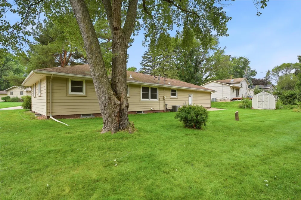 112 Willow Drive SW Saint Michael, MN 55376