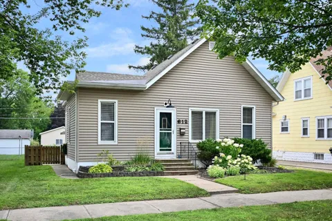 612 Center Street