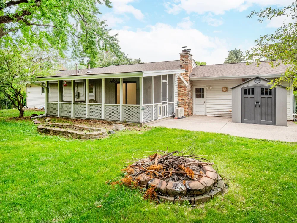 1801 River Hills Drive Burnsville, MN 55337