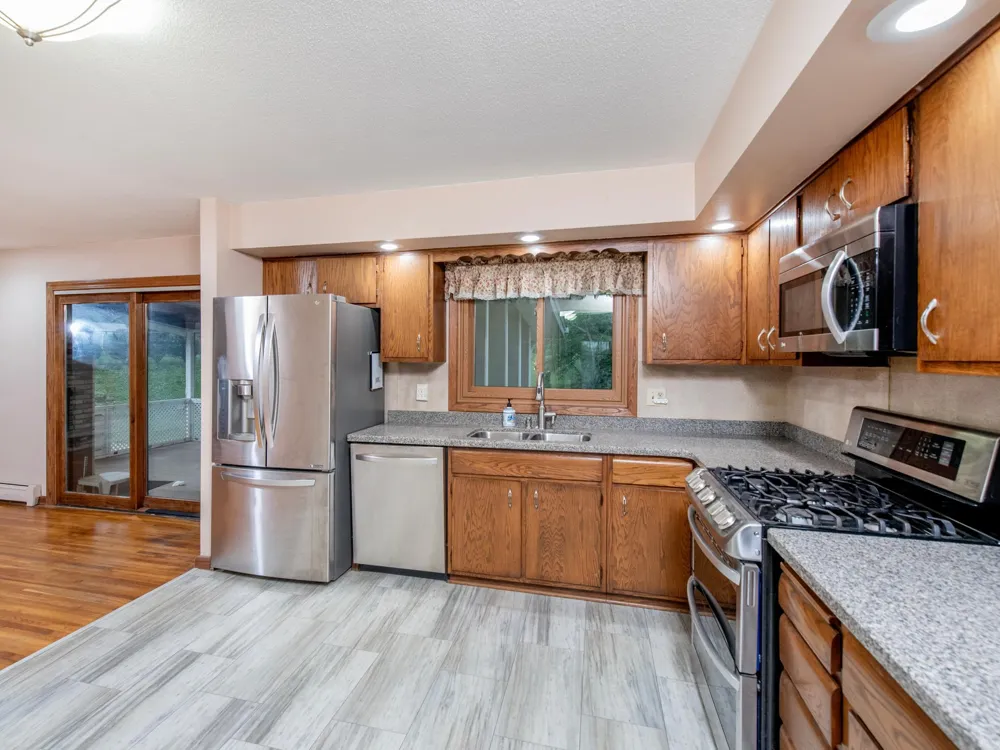 1801 River Hills Drive Burnsville, MN 55337
