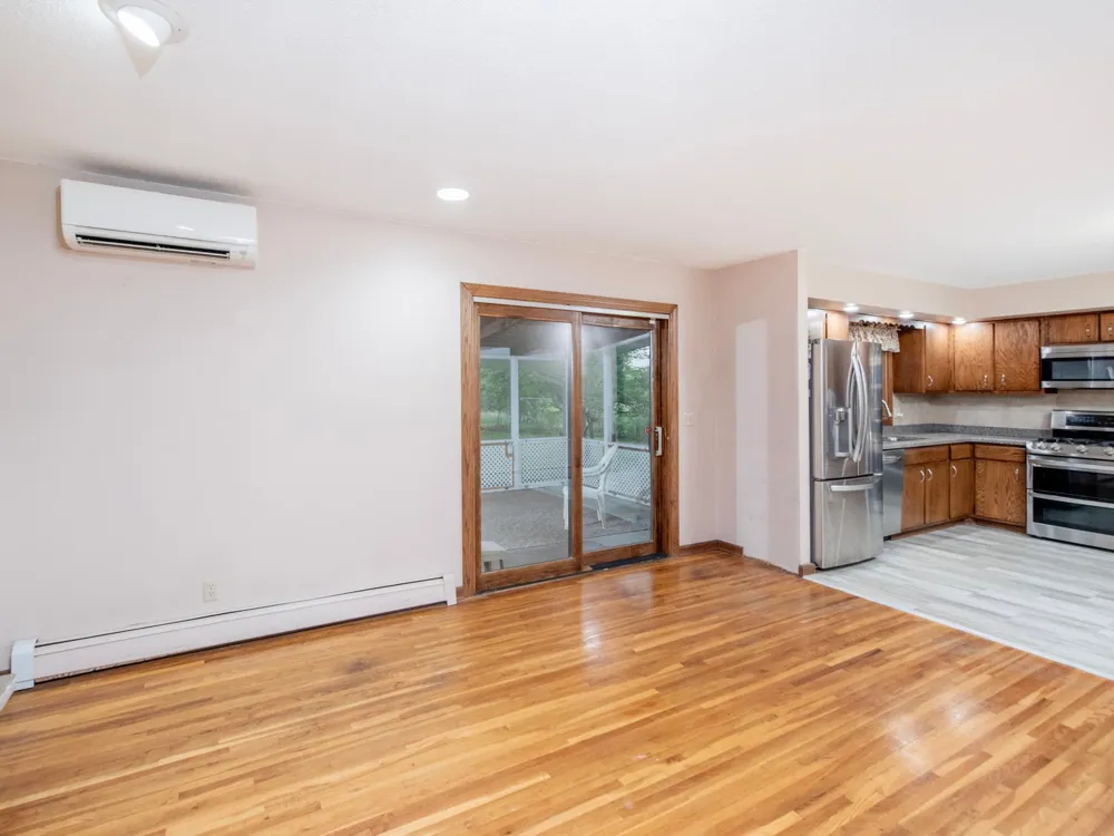 1801 River Hills Drive Burnsville, MN 55337