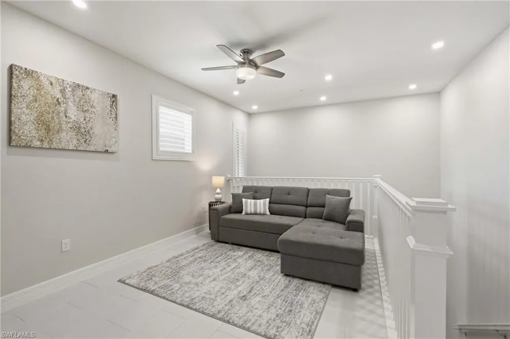 239 Indies Drive E #202 Naples, FL 34114