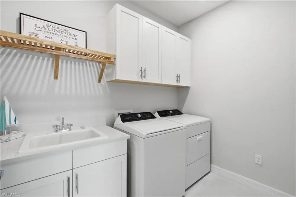 239 Indies Drive E #202 Naples, FL 34114