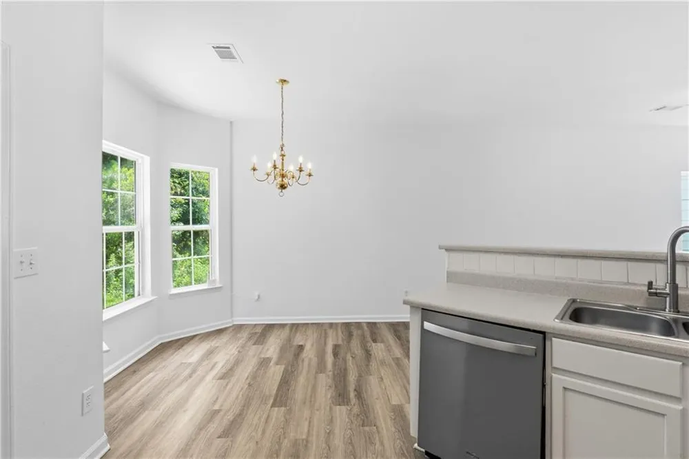 7062 Brookview Creek Riverdale, GA 30274