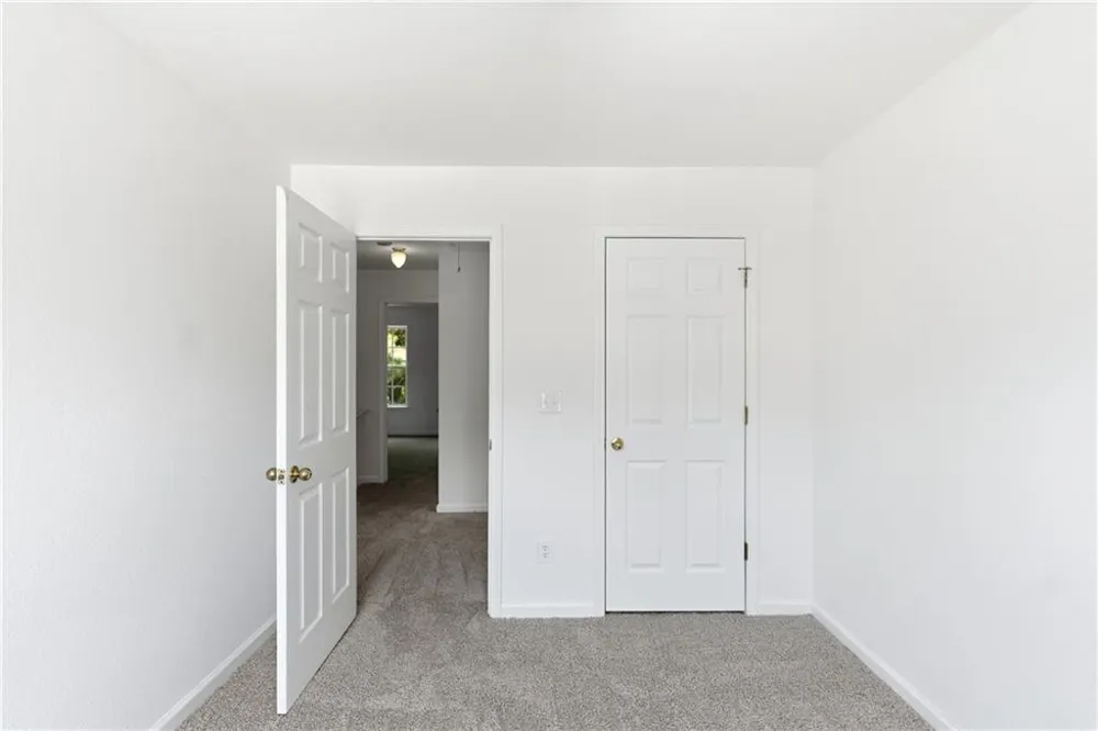 7062 Brookview Creek Riverdale, GA 30274