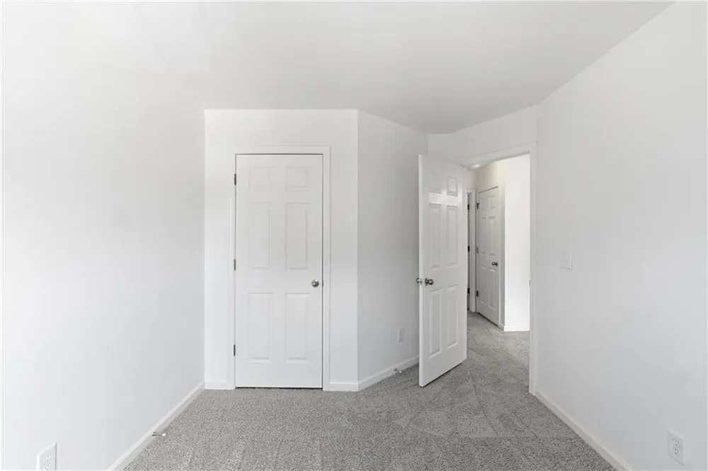 7062 Brookview Creek Riverdale, GA 30274