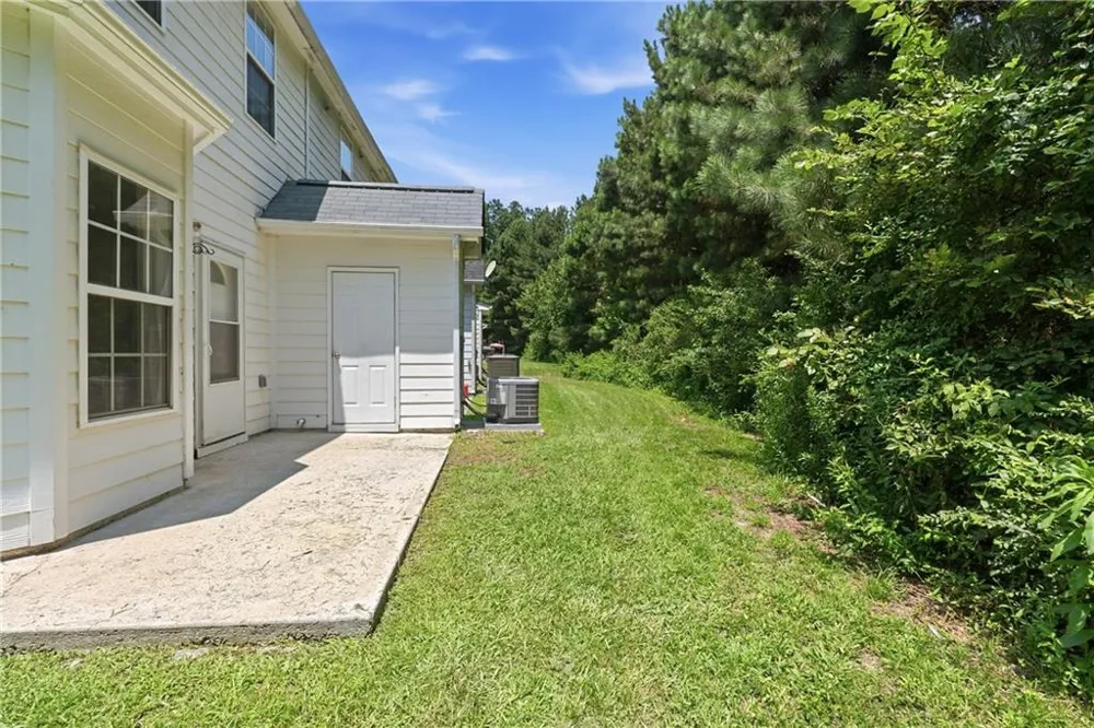 7062 Brookview Creek Riverdale, GA 30274
