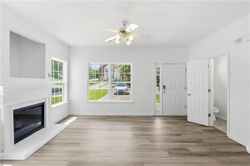 7062 Brookview Creek Riverdale, GA 30274