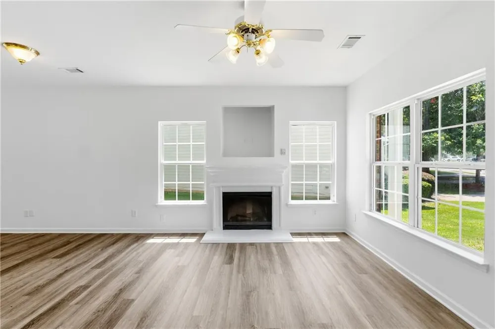 7062 Brookview Creek Riverdale, GA 30274