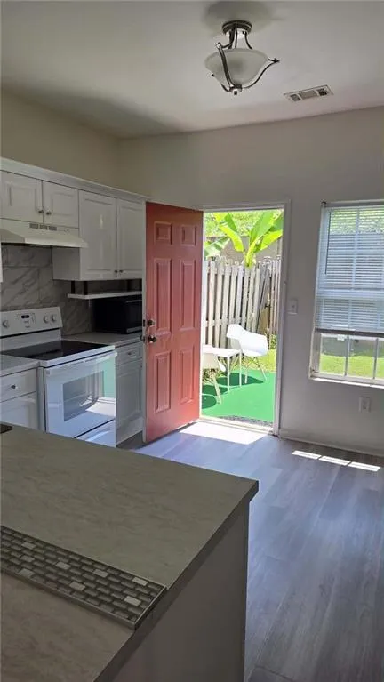 4210 Oakwood Rd #B2 Oakwood, GA 30566
