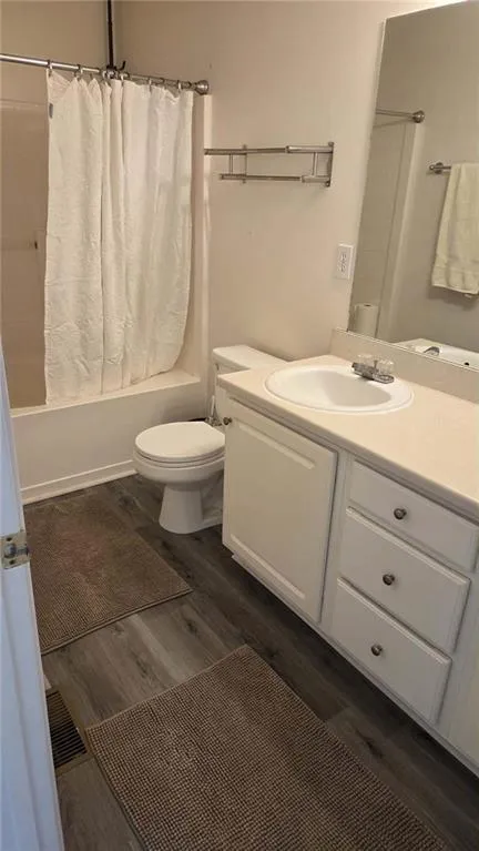 4210 Oakwood Rd #B2 Oakwood, GA 30566