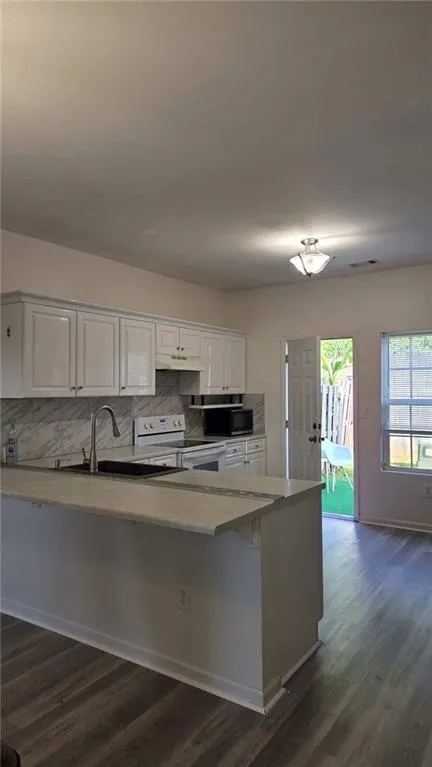 4210 Oakwood Rd #B2 Oakwood, GA 30566