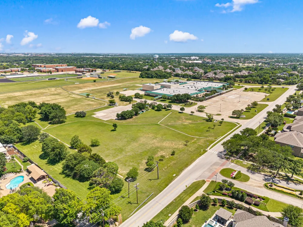 801 Shady Oaks Southlake, TX 76092