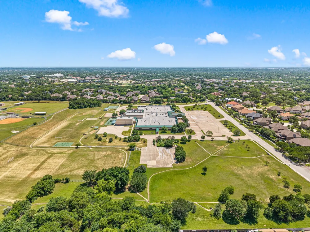 801 Shady Oaks Southlake, TX 76092
