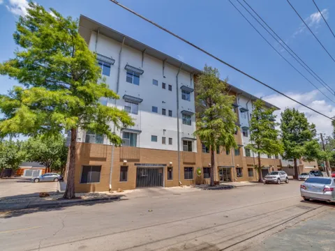 3025 Bryan Street #3E