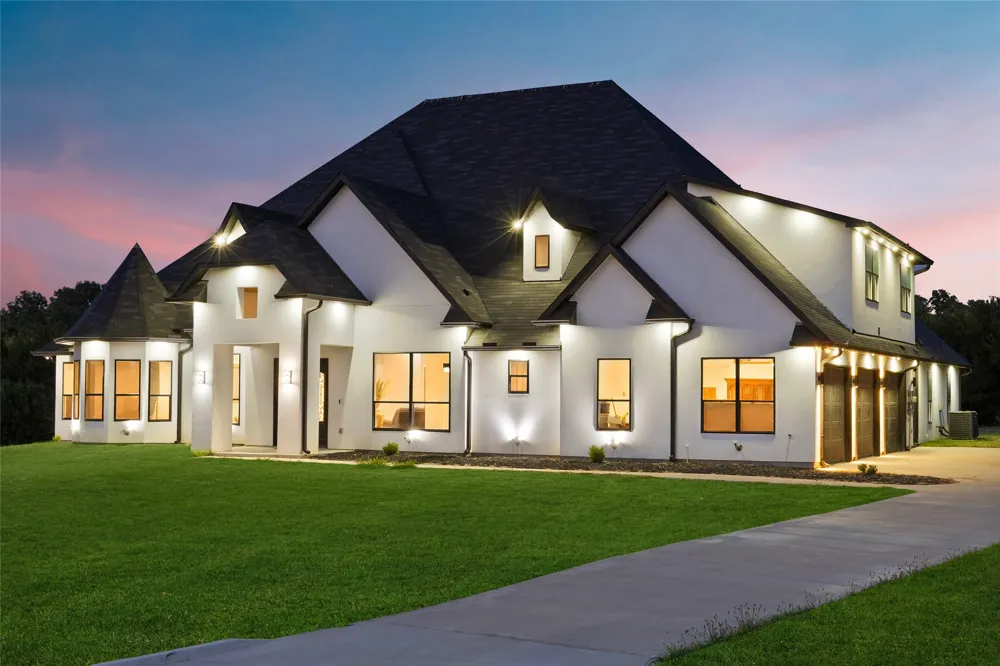 1107 Lily Court Grand Prairie, TX 75104