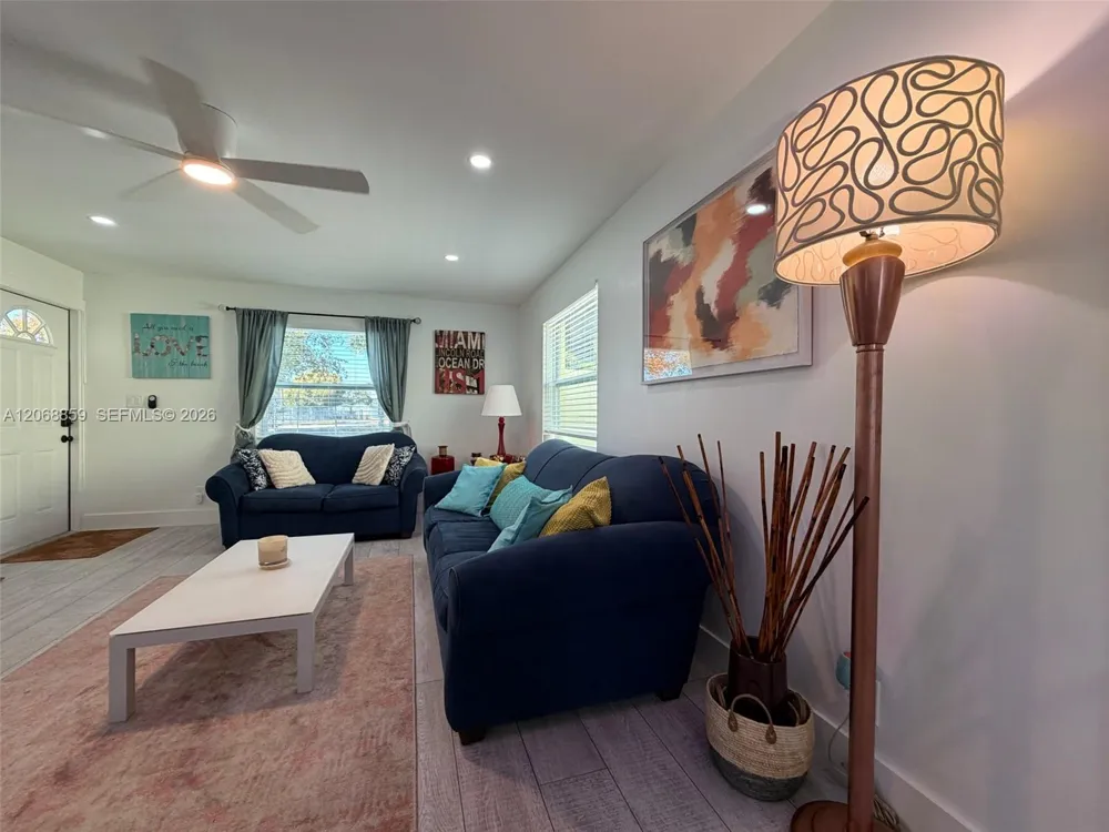 705 W Mango St #C Lantana, FL 33462