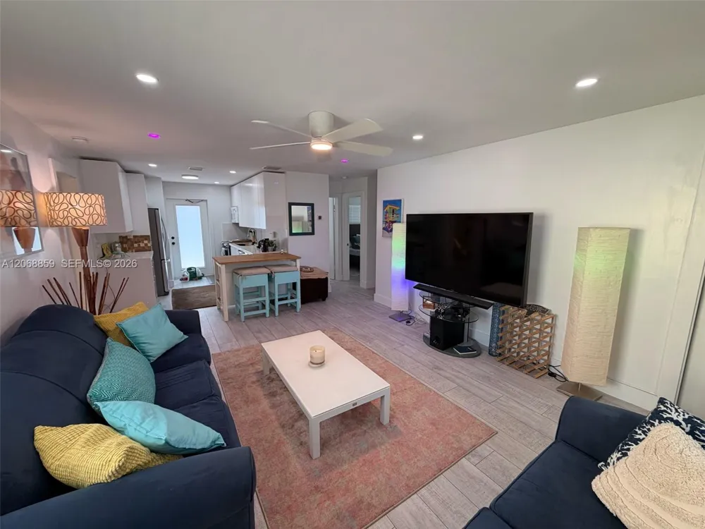 705 W Mango St #C Lantana, FL 33462