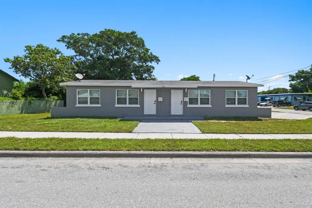968 W 9TH STREET #B2 Riviera Beach, FL 33404