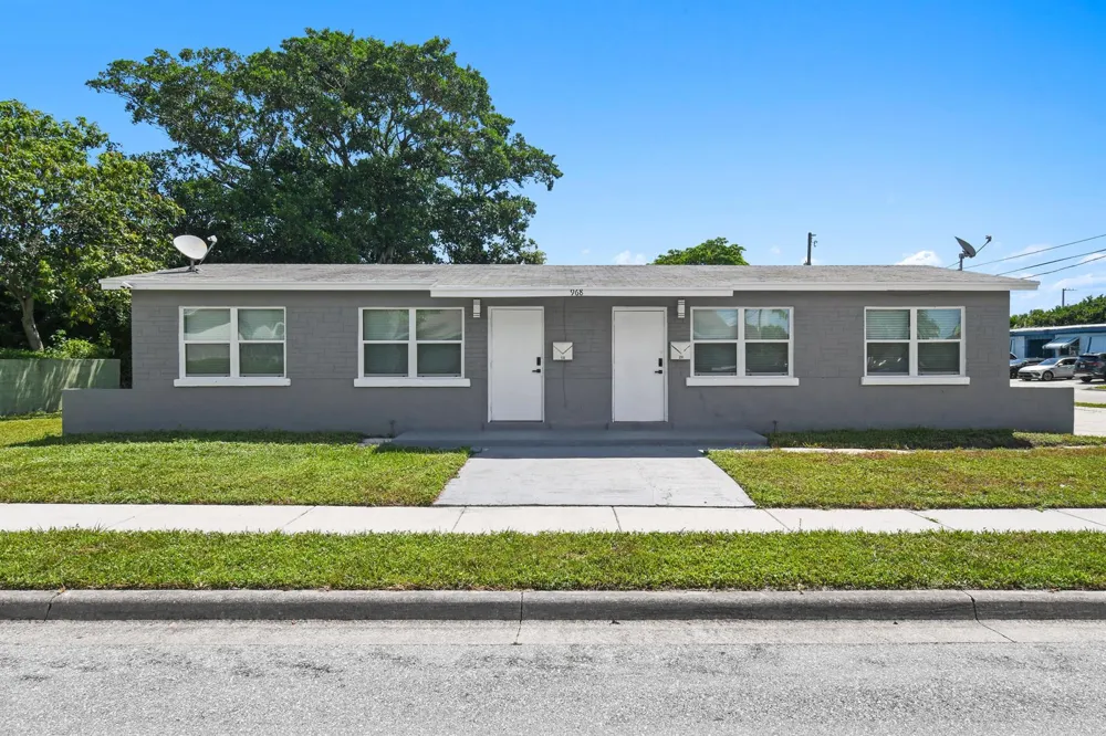 968 W 9TH STREET #B2 Riviera Beach, FL 33404