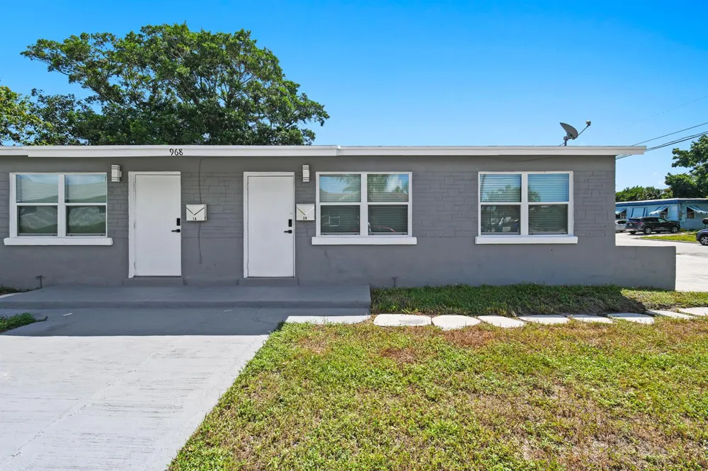 968 W 9TH STREET #B2 Riviera Beach, FL 33404