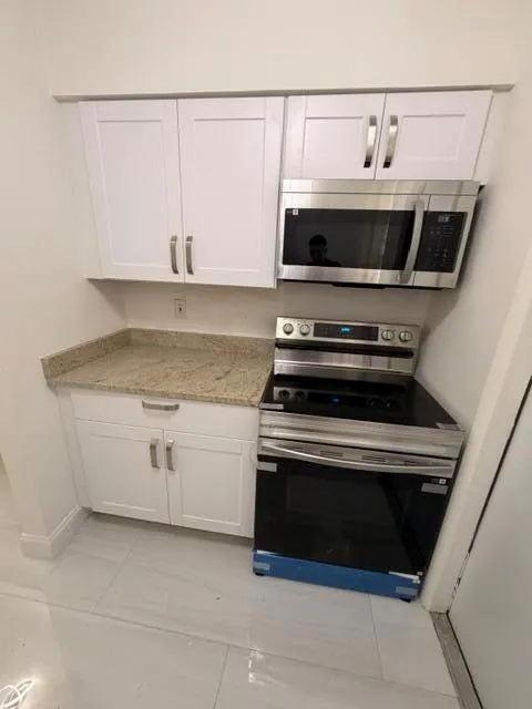 968 W 9TH STREET #B2 Riviera Beach, FL 33404