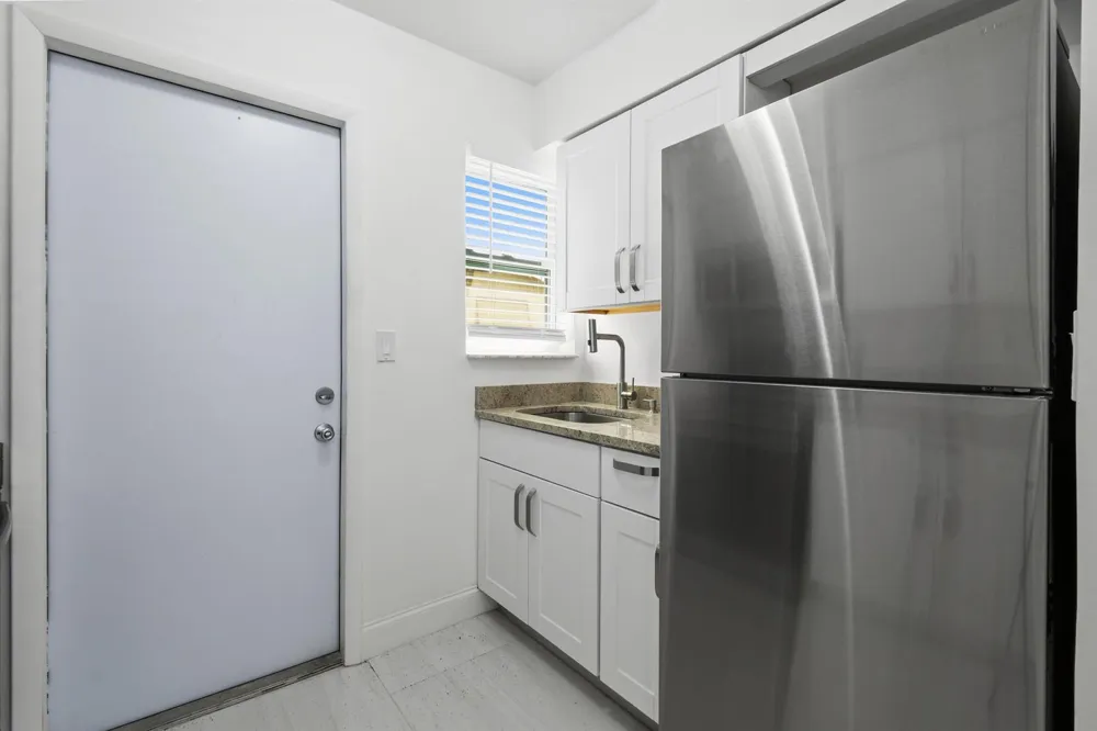 968 W 9TH STREET #B2 Riviera Beach, FL 33404