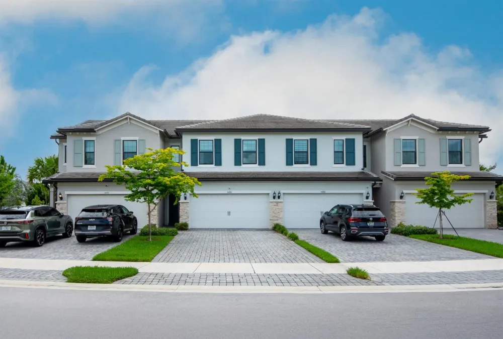 4486 Appleton Circle W Oakland Park, FL 33309