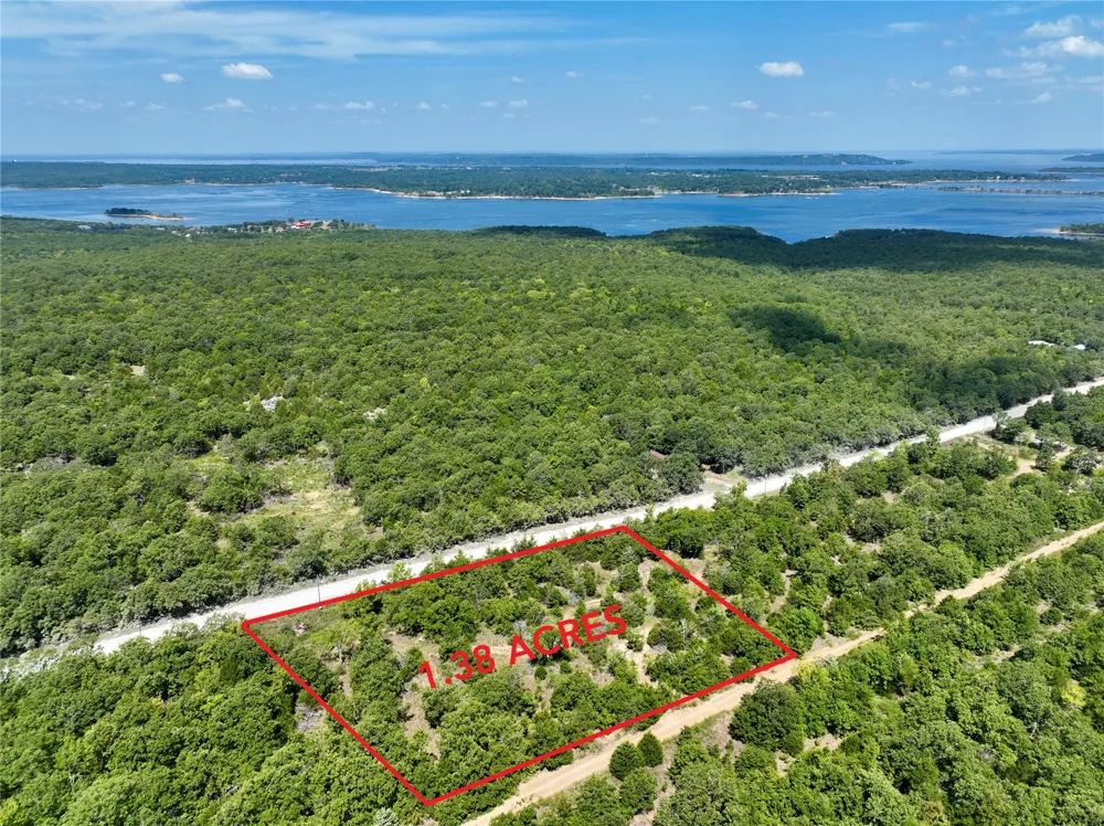 4230 ROAD Eufaula, OK 74432