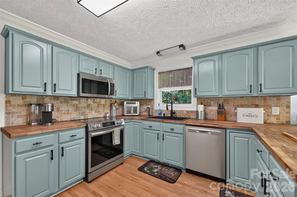 618 Indian Hill Road Olin, NC 28660