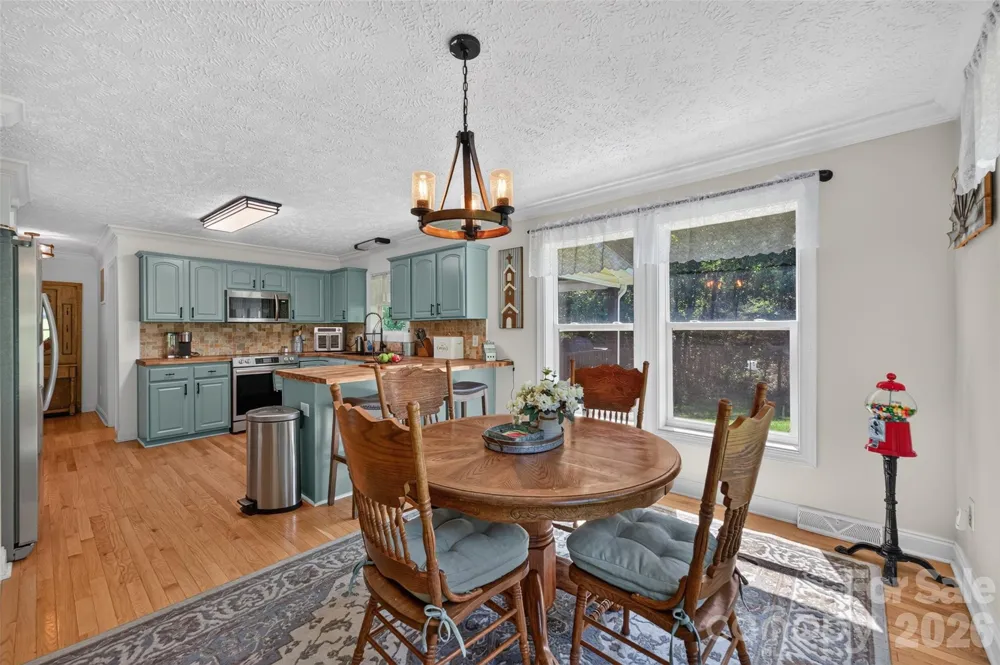 618 Indian Hill Road Olin, NC 28660