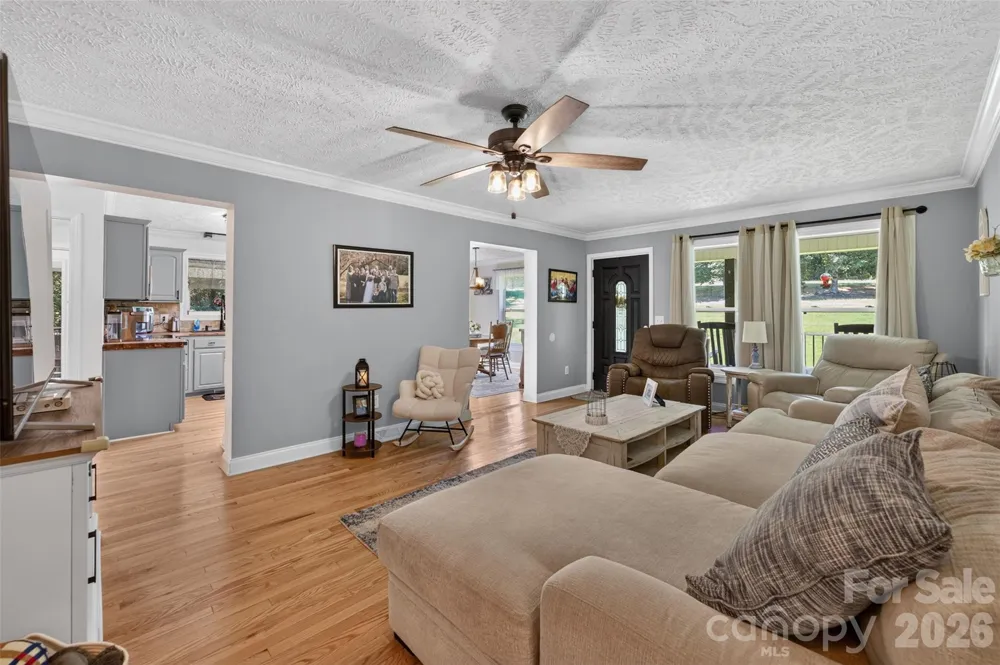 618 Indian Hill Road Olin, NC 28660