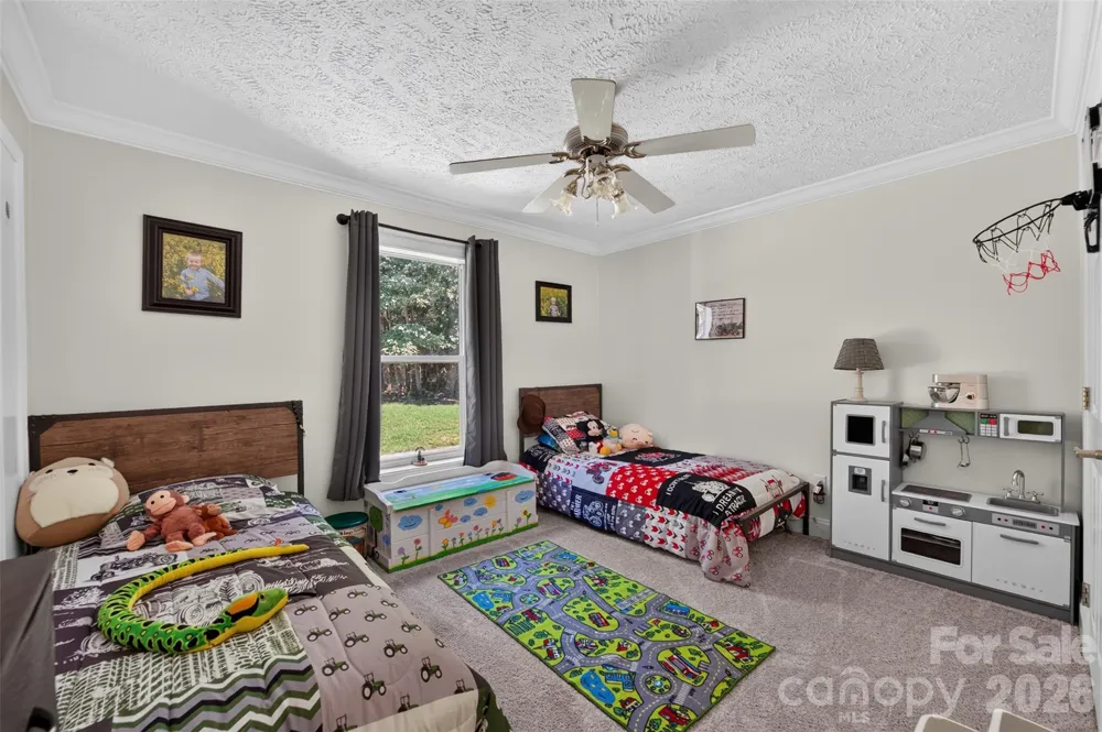 618 Indian Hill Road Olin, NC 28660