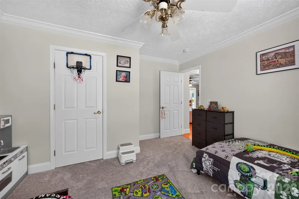 618 Indian Hill Road Olin, NC 28660